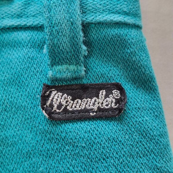 Wrangler Green Pants for any women Size 11, 100% Cotton with a Design on Pockets - Picture 6 of 7